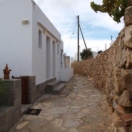 Batika Rooms Artemonas Exterior foto