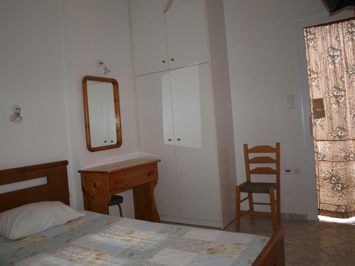 Batika Rooms Artemonas Exterior foto